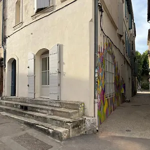 https://le-petit-appartement-darles.fr-provencehotel.com